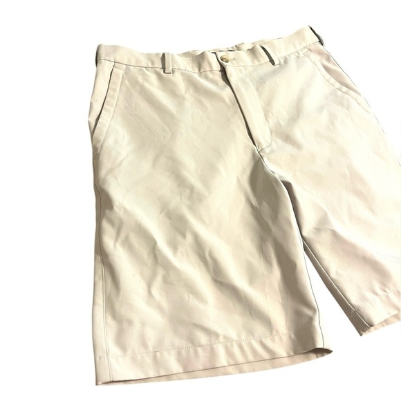 Peter Millar Men's Wicking Classic Light Tan Shorts Sz 32 - Picture 2 of 6